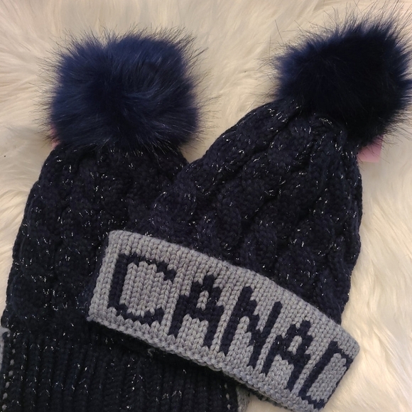 TRÏBE Blue Canadian winter knit hat Toque With Faux fur Pompom NWT - Picture 2 of 2